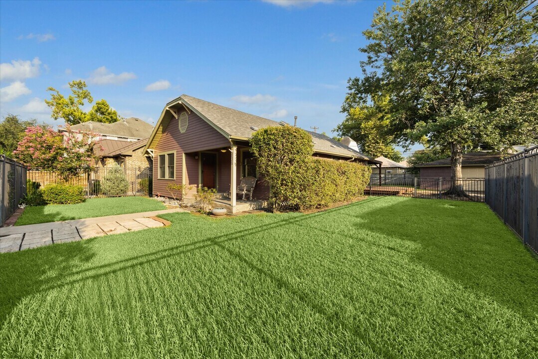 836 Aurora St in Houston, TX - Building Photo
