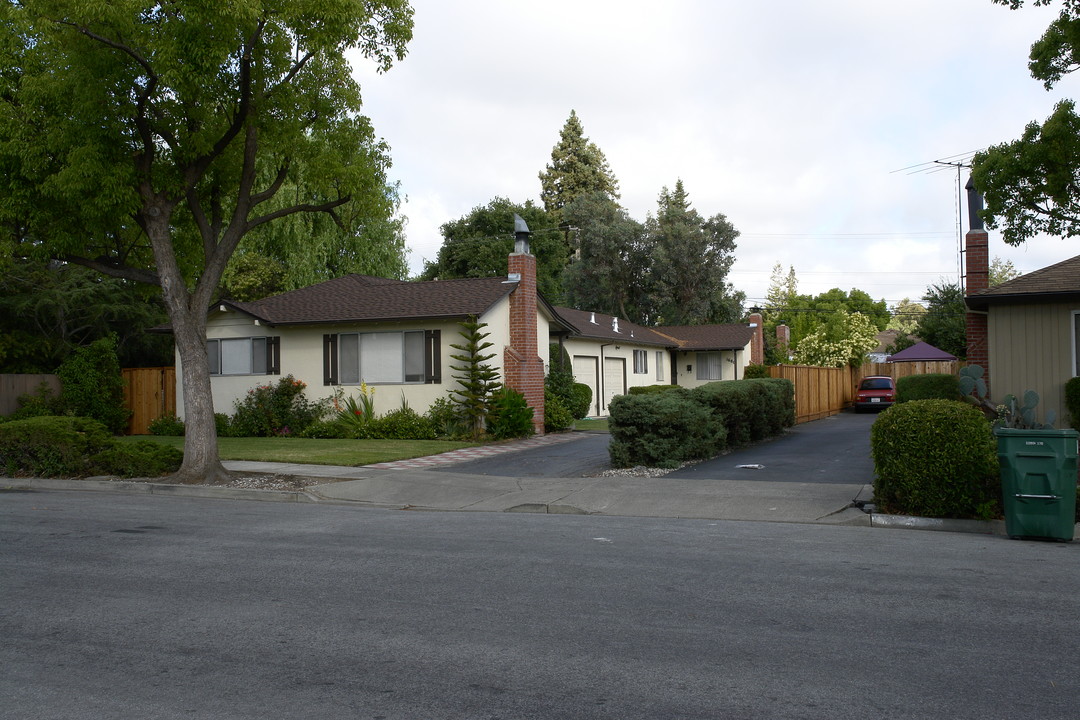 1678-1680 Palm Ave in Redwood City, CA - Foto de edificio