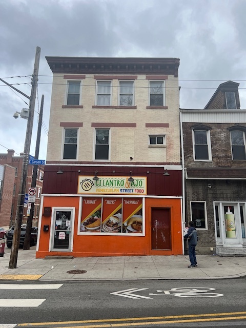 901 E Carson St, Unit #1 in Pittsburgh, PA - Building Photo