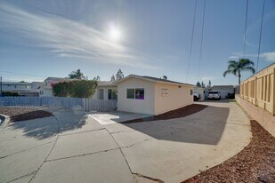 1004 Coleen Ct in El Cajon, CA - Building Photo
