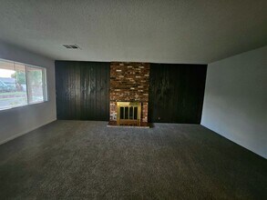 10609 Jimenez St in Los Angeles, CA - Building Photo - Building Photo