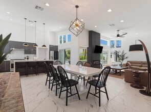 2197 Jacques Dr in Palm Springs, CA - Foto de edificio - Building Photo