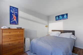 1355 N Sandburg Ter, Unit 303D in Chicago, IL - Building Photo - Building Photo