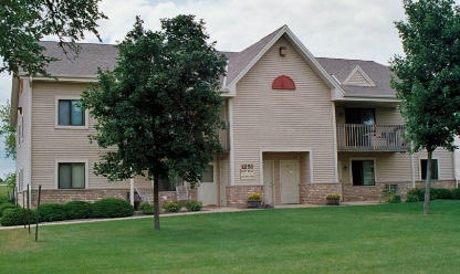 Meadows of Mukwonago in Mukwonago, WI - Foto de edificio