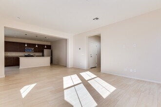 317 N 56th Pl in Mesa, AZ - Building Photo - Building Photo