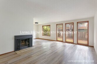 7670 SW Leslie St in Portland, OR - Building Photo - Building Photo