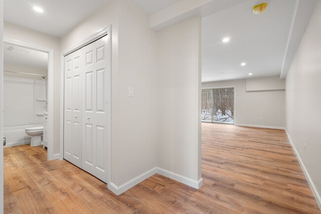 Folly Hill Meadows in Beverly, MA - Building Photo - Building Photo
