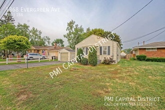 1368 Evergreen Ave in Rotterdam, NY - Building Photo - Building Photo