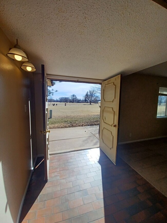 1293 Colonial Pkwy in Clovis, NM - Building Photo - Building Photo