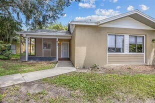 611 SW 3rd St in Gainesville, FL - Building Photo