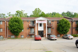 Green Valley Apartments in Cincinnati, OH - Building Photo - Building Photo