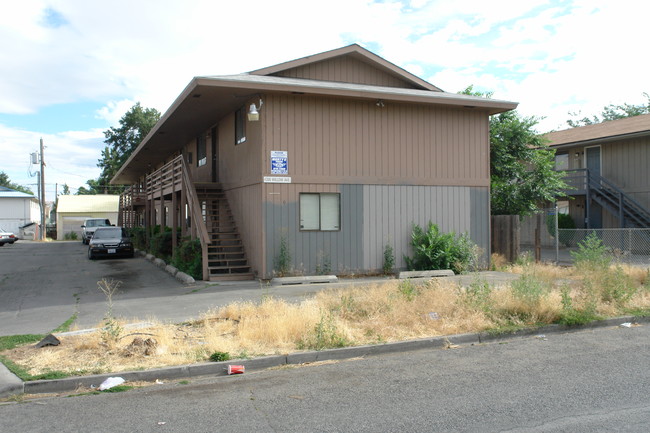 1206 Willow St in Yakima, WA - Building Photo - Building Photo