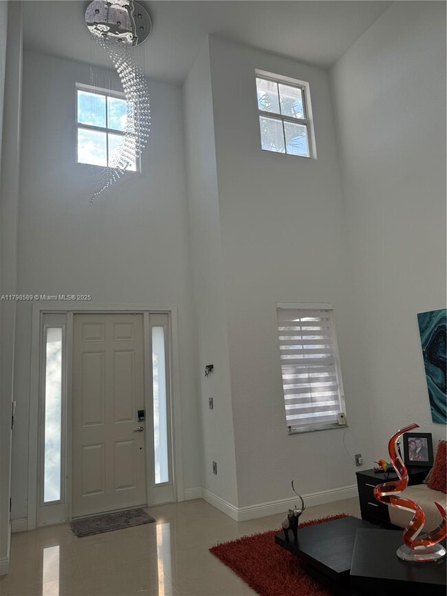 8162 NW 114th Pl in Medley, FL - Building Photo - Building Photo