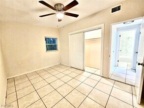 1532 Veronica S Shoemaker Blvd in Ft. Myers, FL - Building Photo - Building Photo