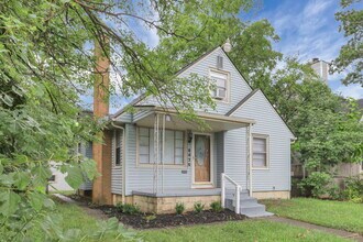 1275 E Weber Rd in Columbus, OH - Building Photo - Building Photo