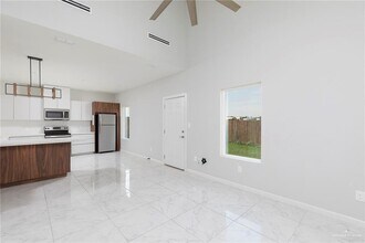 804 Hidden Hls St in Mission, TX - Building Photo - Building Photo