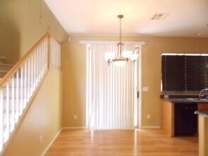 6331 N Whitner St in North Las Vegas, NV - Building Photo - Building Photo