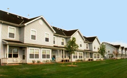 Cedar Run Townhomes in Owatonna, MN - Foto de edificio