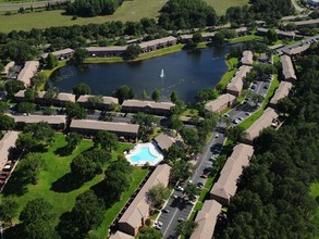 Lake Carlton Arms in Lutz, FL - Building Photo - Building Photo