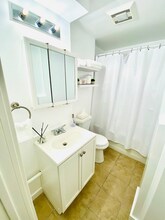 1880 Turk Blvd in San Francisco, CA - Foto de edificio - Building Photo