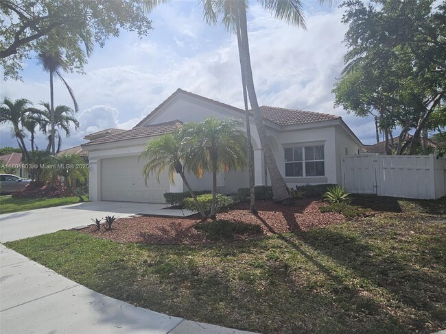 property at 712 Juniper Ln