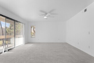 35200 Cathedral Canyon Dr in Cathedral City, CA - Building Photo - Building Photo