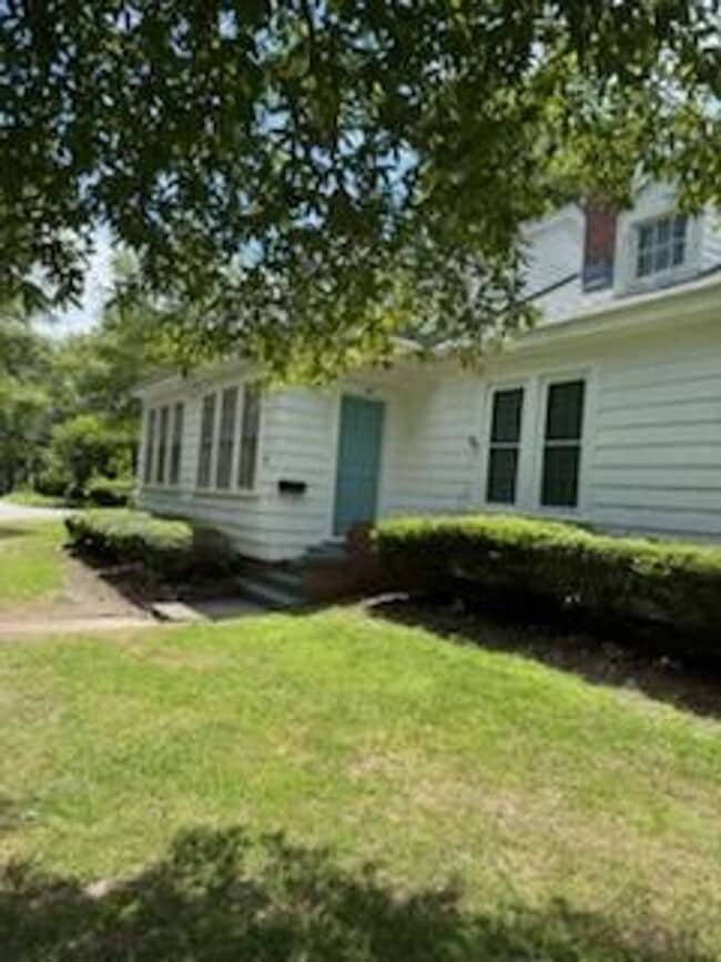 property at 1202 E 2nd St