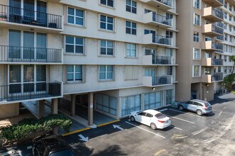 Runaway Bay Condominium in Fort Lauderdale, FL - Building Photo - Building Photo