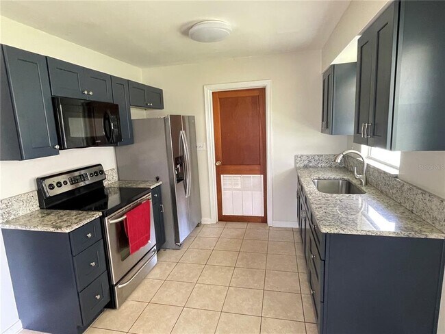 6930 5th Ave N in St. Petersburg, FL - Building Photo - Building Photo
