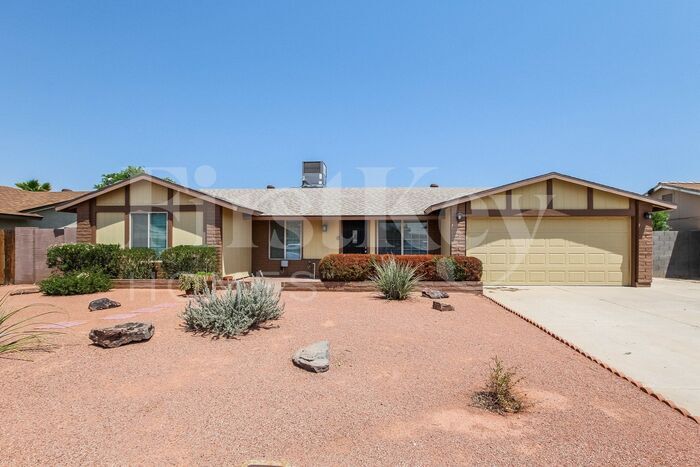 6128 W Karen Lee Ln in Glendale, AZ - Building Photo