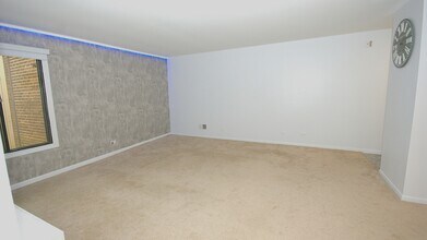 521 73rd St in Downers Grove, IL - Building Photo - Building Photo