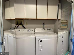 3 Witherspoon Ct in East Windsor, NJ - Building Photo - Building Photo