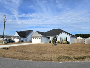 703 Pandion Ct in Holly Ridge, NC - Building Photo - Building Photo