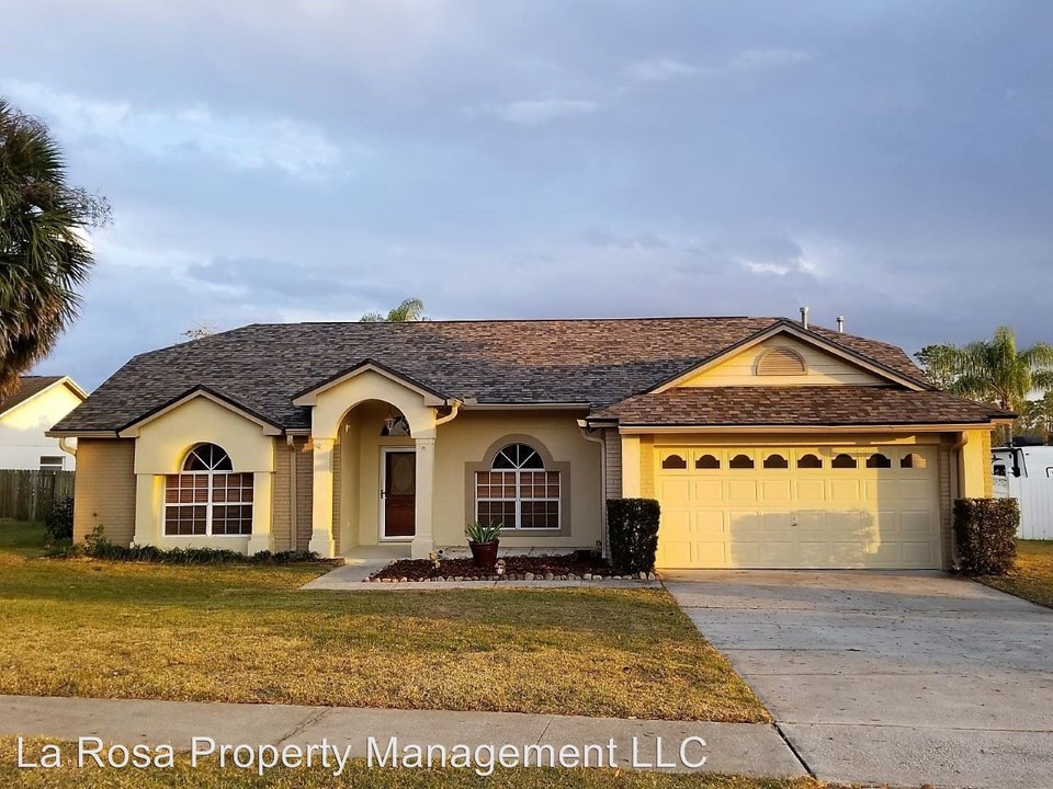 14840 Greater Pines Blvd in Clermont, FL - Building Photo