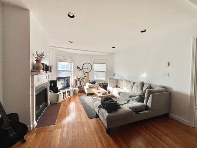 1750 Washington St, Unit 8 in Boston, MA - Building Photo - Building Photo