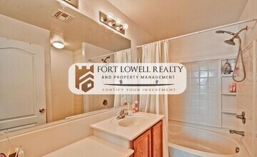 8169 W Groom Creek Rd in Phoenix, AZ - Foto de edificio - Building Photo