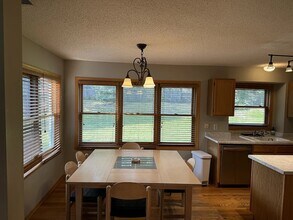 16842 Hanover Ln in Eden Prairie, MN - Building Photo - Building Photo