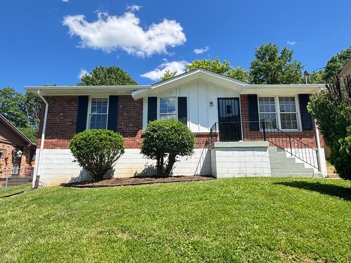 2788 Old Matthews Rd in Nashville, TN - Building Photo