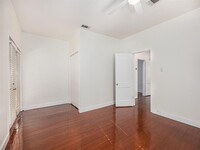 1118 Peddie St photo'