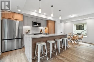 15 Acorn Ave in Toronto, ON - Building Photo