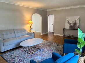 1936 N Kansas Ave in Topeka, KS - Foto de edificio - Building Photo