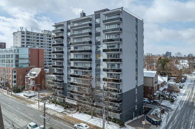 66 Spadina Road in Toronto, ON - Building Photo - Building Photo