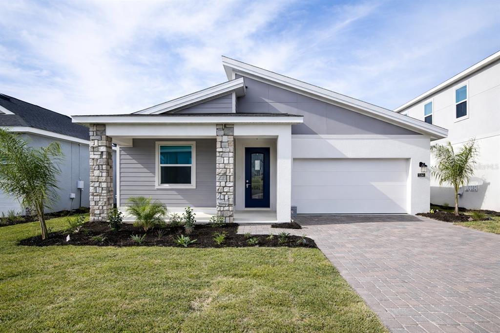 136 Aces High Ln in Davenport, FL - Building Photo