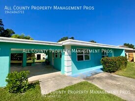 5672 Bronx Ave in Sarasota, FL - Building Photo
