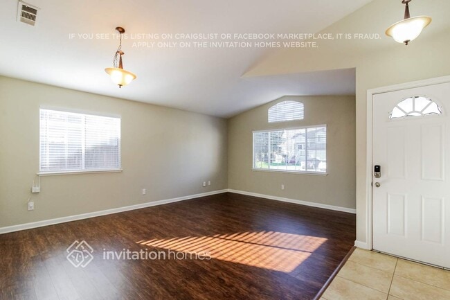 1985 Rapid Falls Dr in Yuba City, CA - Foto de edificio - Building Photo