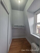 118 Waverly St in Yonkers, NY - Building Photo