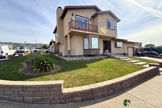 1224 Baywood Ave in South San Francisco, CA - Building Photo - Building Photo