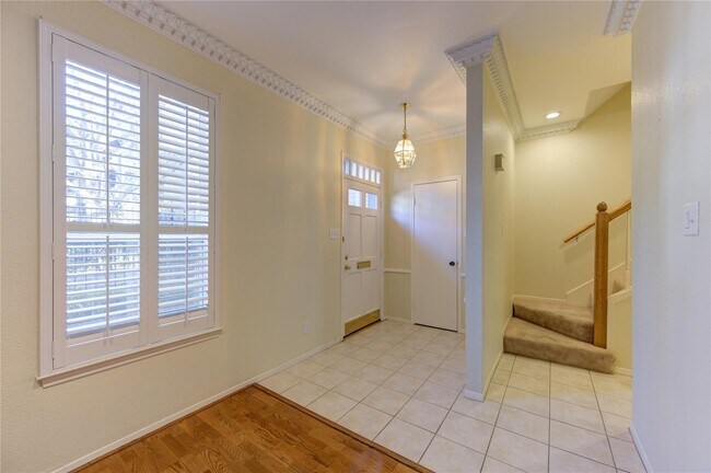 property at 3660 Lake St