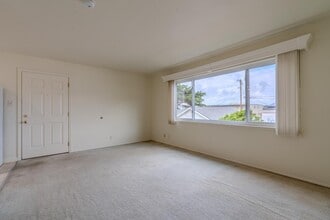 15 Santa Maria Ave in Pacifica, CA - Building Photo - Building Photo