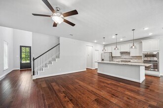 12 Centennial Ridge Pl in The Woodlands, TX - Building Photo - Building Photo